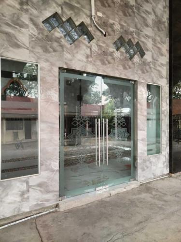 Gallery 27